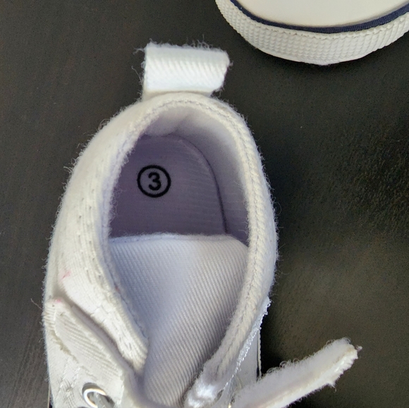 3/$12 ● Baby soft sole sneakers, size 3 infants - Picture 8 of 10